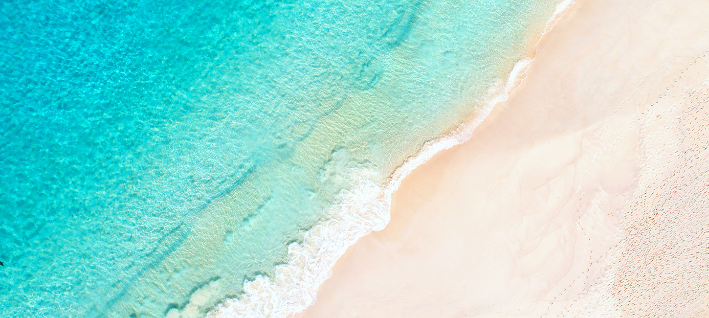 ドローンで撮影したビーチ